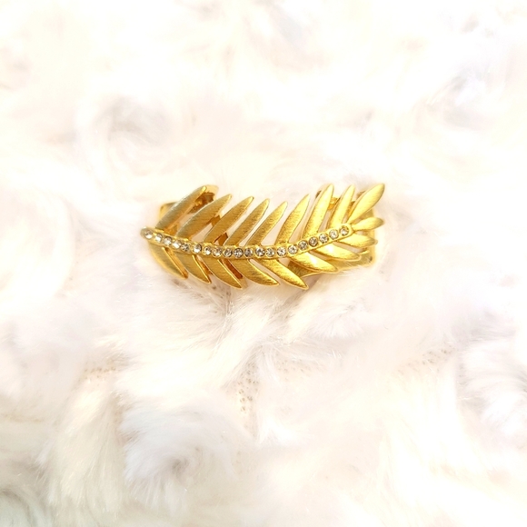 KEEP Collective Wide Leaf Charm NWOT - Picture 1 of 3